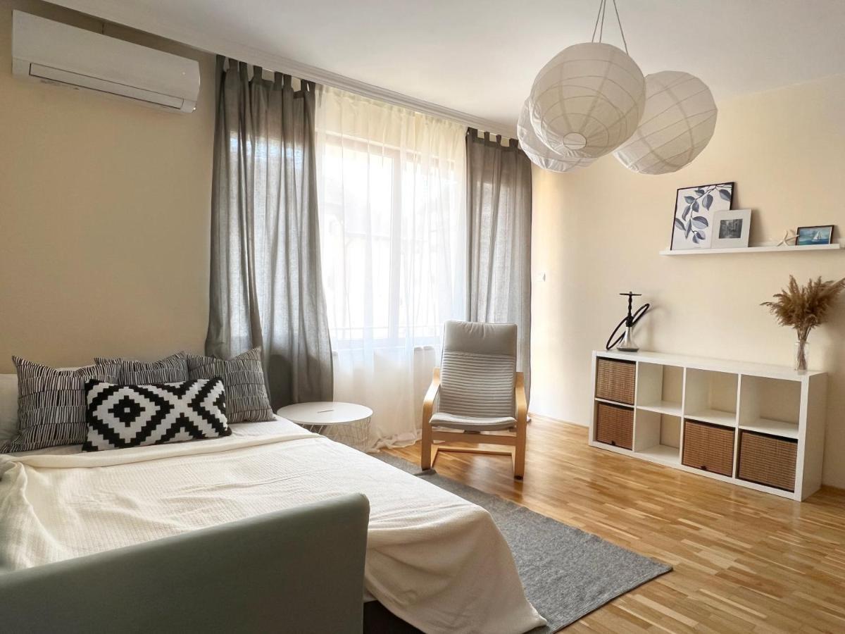 Lovely Apartment With Balcony In Pomorie Old Town By Flat Mаnаger Екстериор снимка